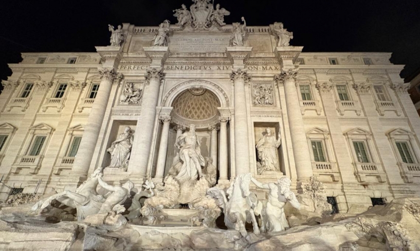 Fontana di Trevi, inusuale silenzio