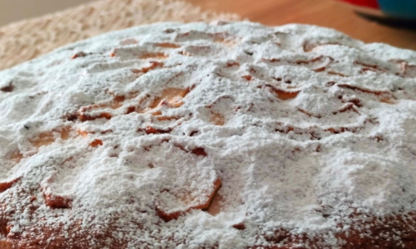 Torta alle mele con le amiche