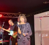 Angela Baraldi, intimo concerto tra terra e cosmo