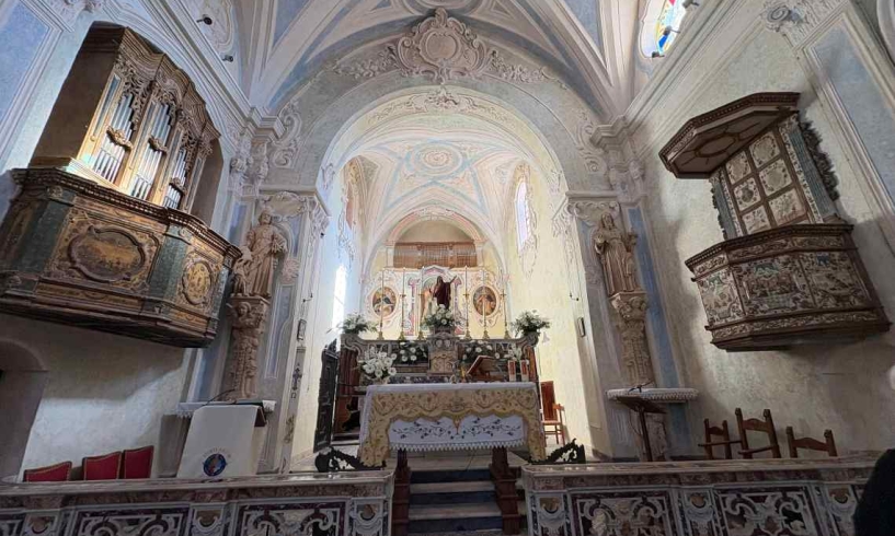 Chiesa san Francesco da Paola, azzurra accoglienza